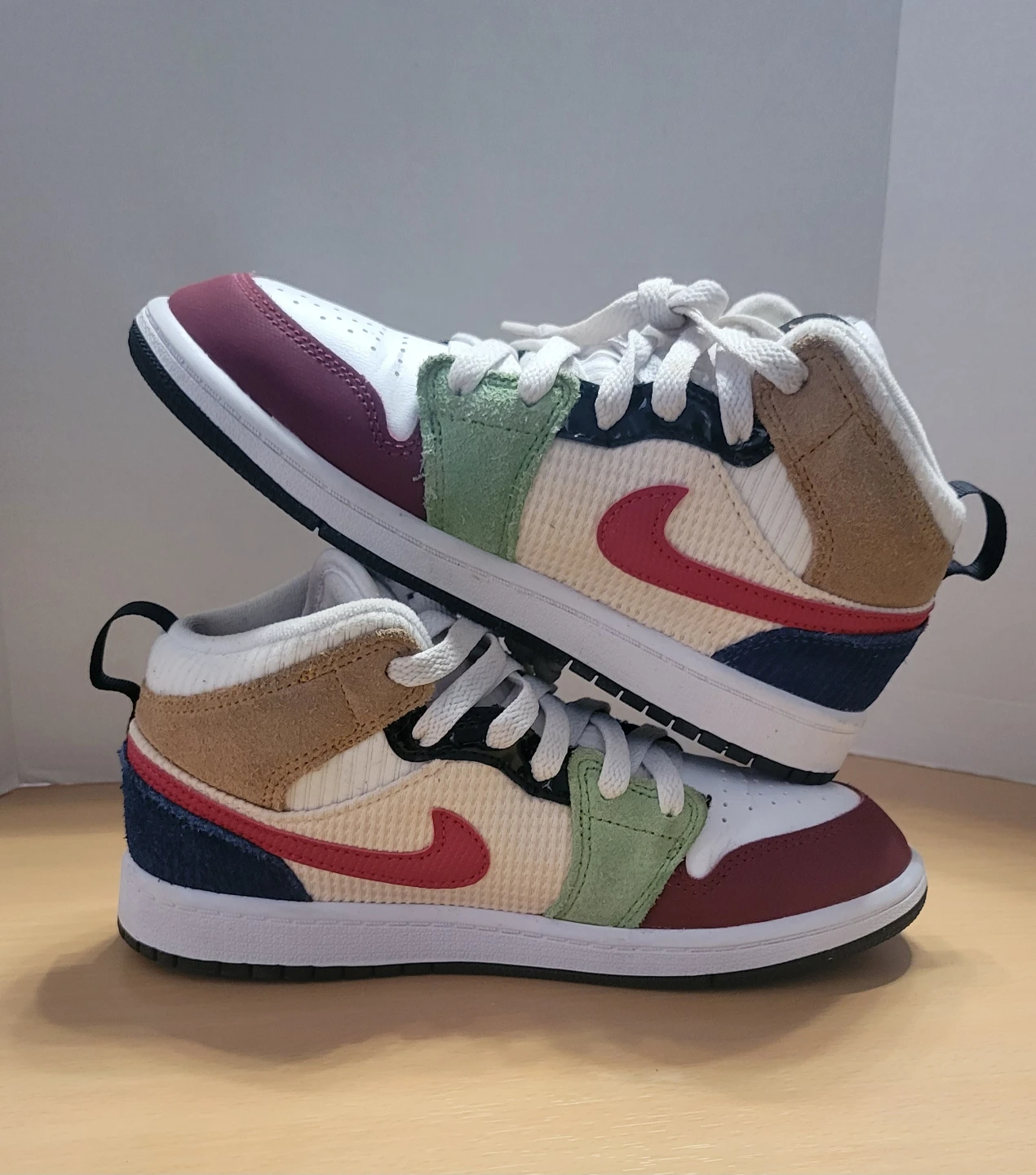 Jordan 1 Mid SE TD size 2Y - photo 4