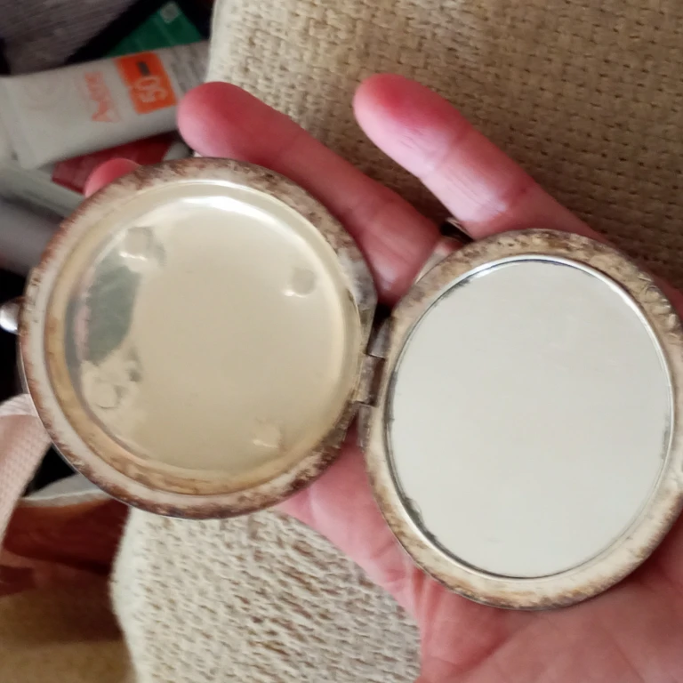 Vintage Ornate Silver-Plated Compact Mirror - photo 2