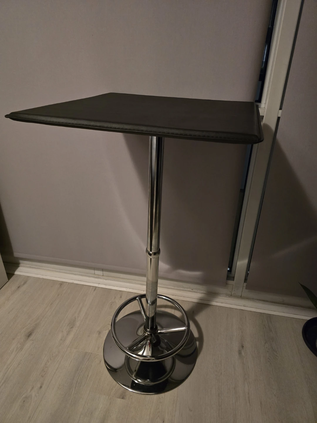 Adjustable Black Bar Table