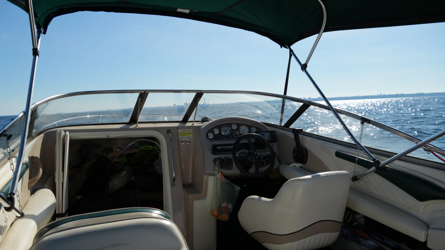 1998 Monterey montura 21 boat on Trailer