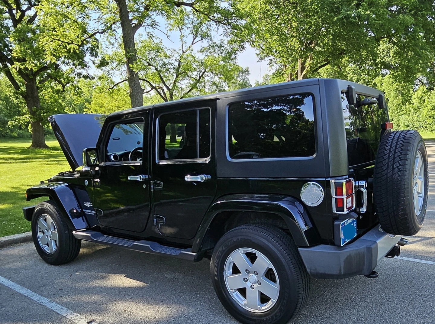 Black Jeep Wrangler 4-Door 2011 apple carplay android auto - photo 2