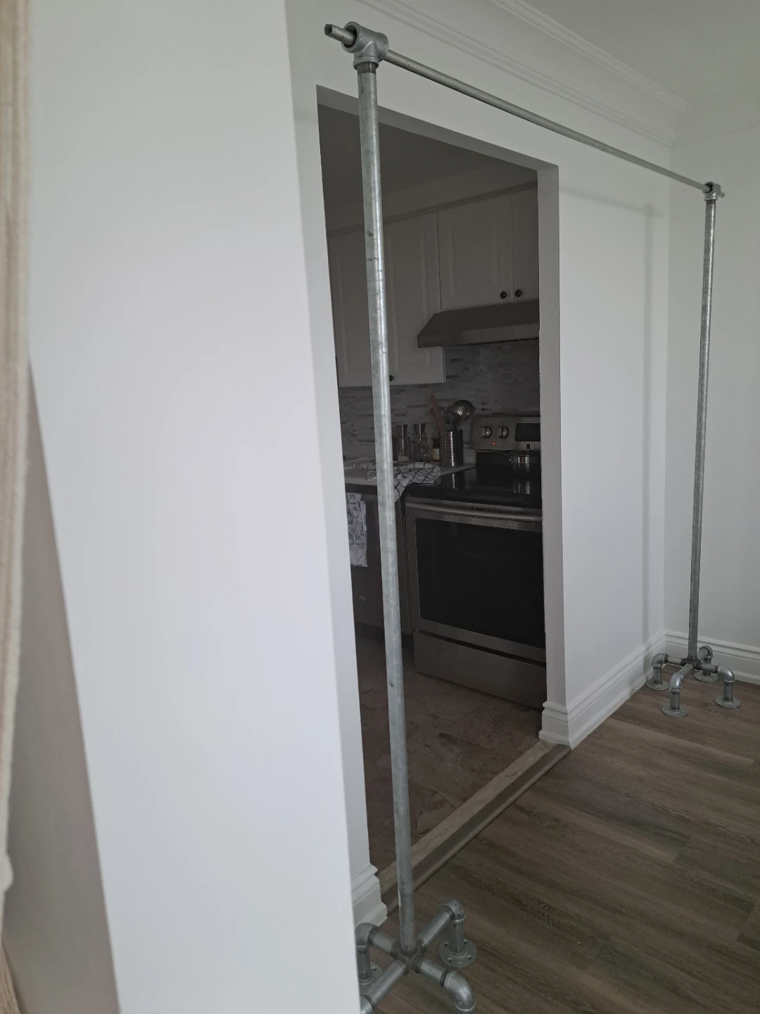 Industrial Pipe Clothing Rack.I'm selling it because I'm moving. - photo 5