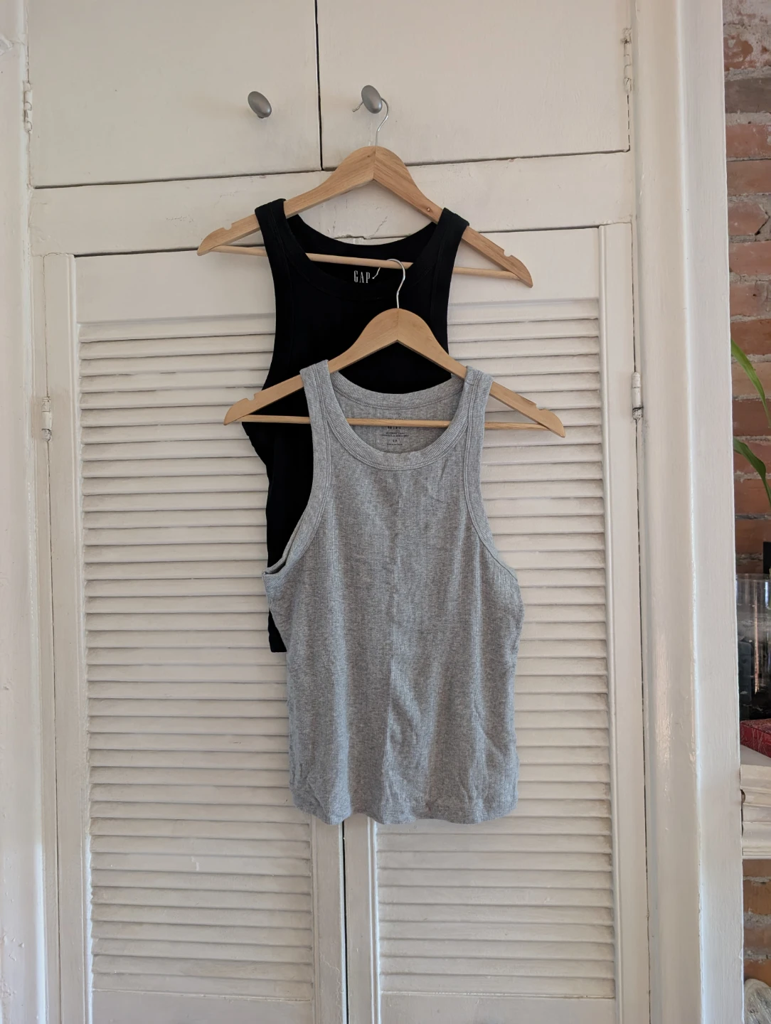 GAP Tank Tops (2)