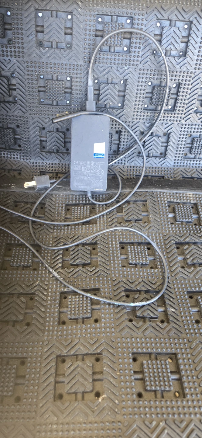 Microsoft Surface Power Supply Charger 102W - photo 3