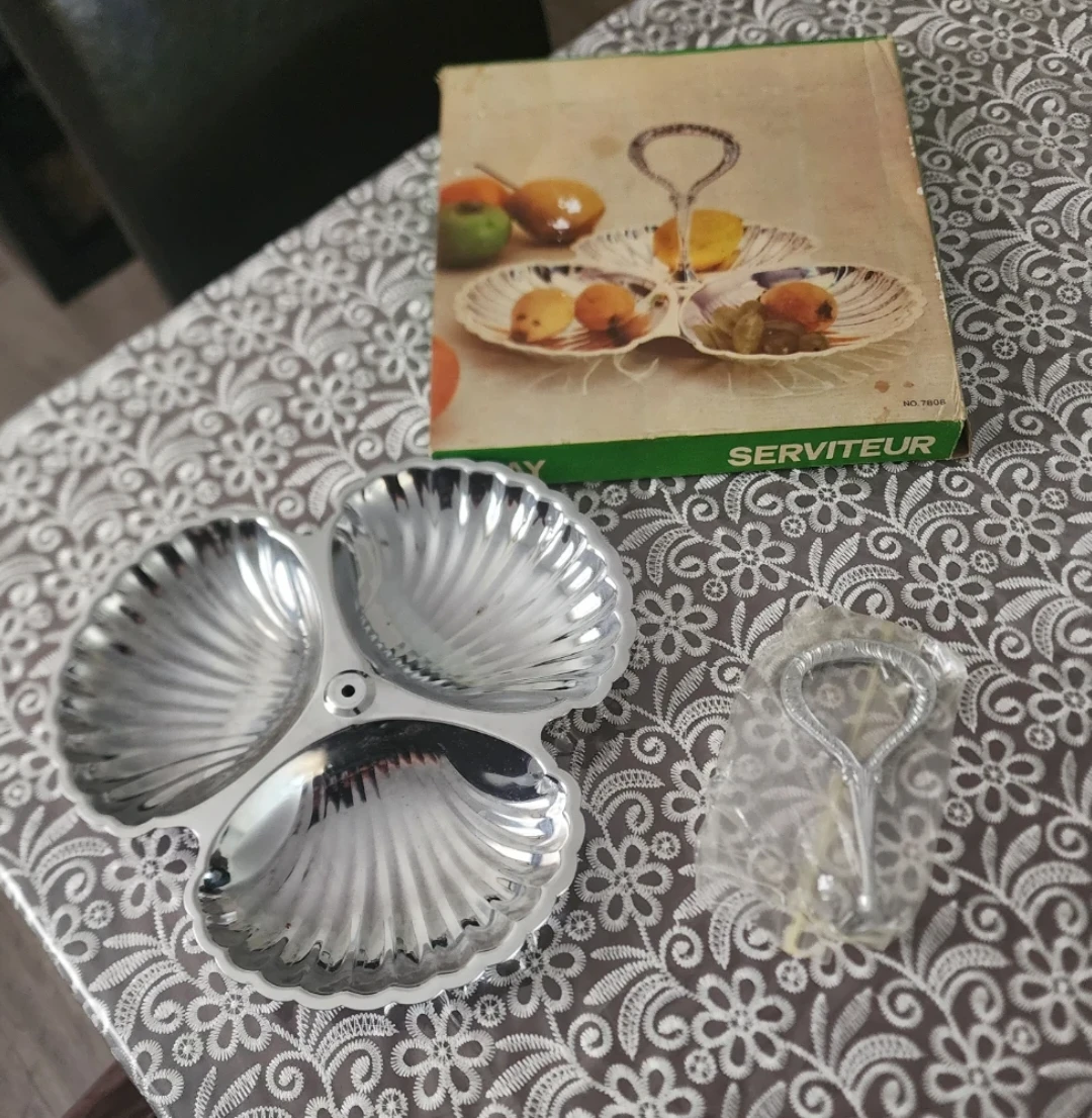 3-Tier Shell Shaped Serving Tray