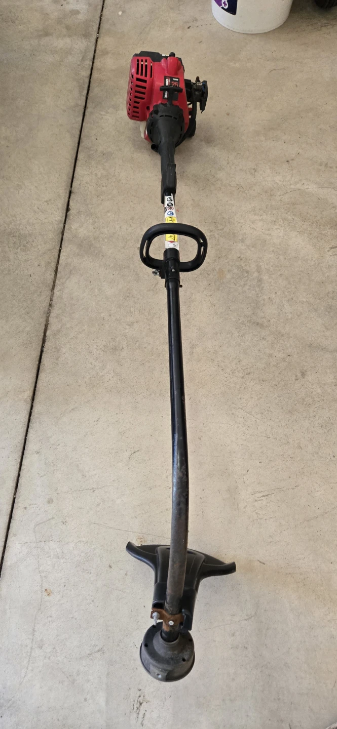 Machines Y2500 String Trimmer - photo 3