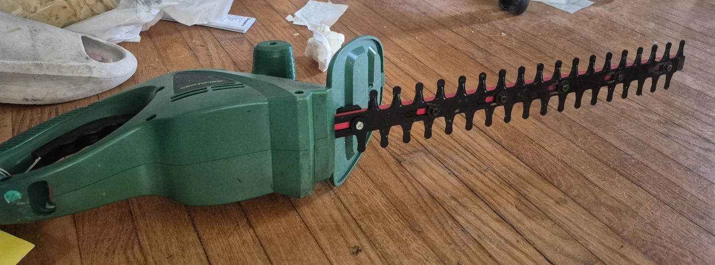 Certified Electric Hedge Trimmer - photo 3