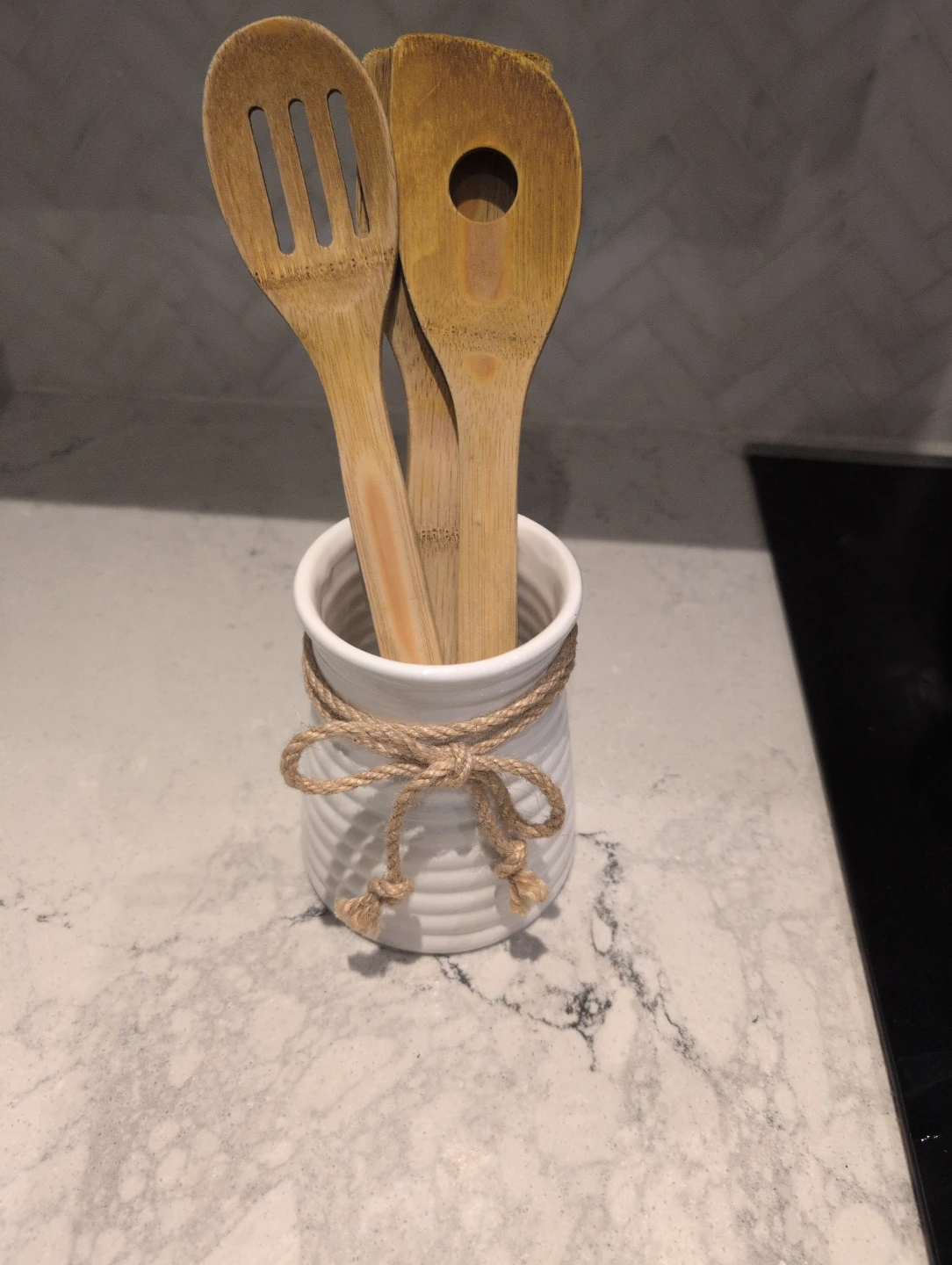 White ceramic utensil crock with rope detail - photo 3