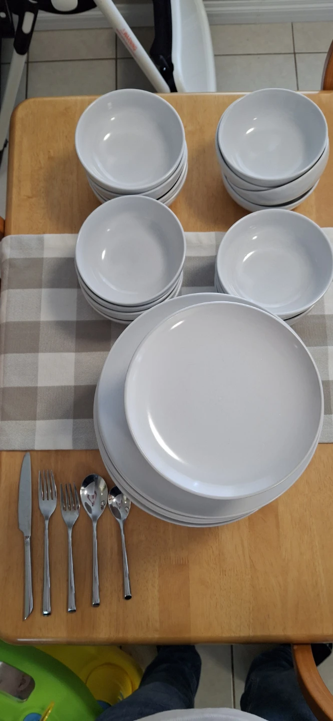 Plates and bowls
