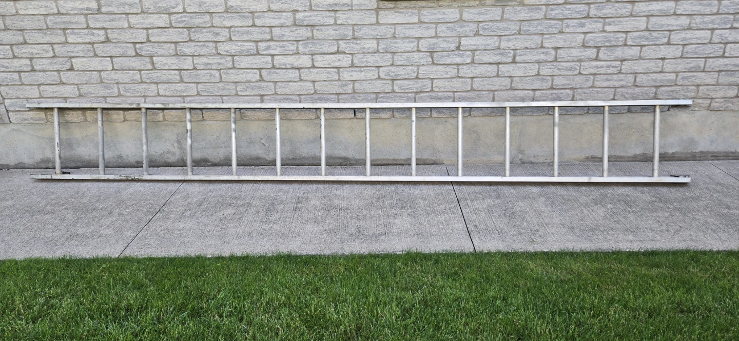 Aluminum Extension Ladder 14 feet