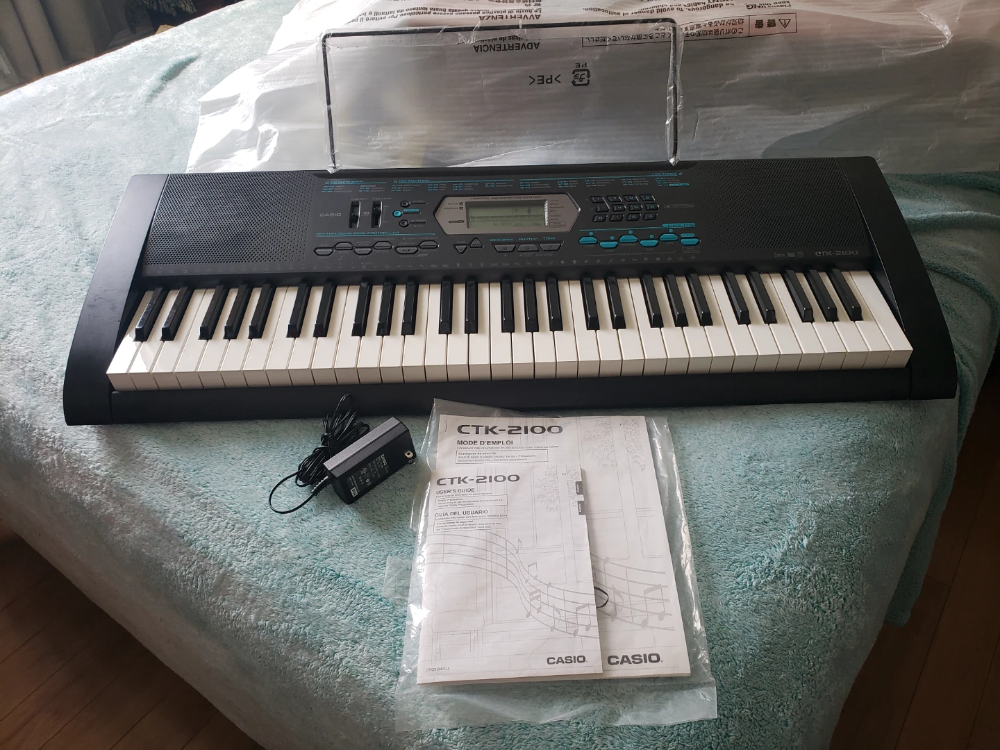 Casio CTK-2100 Electronic Keyboard - photo 2