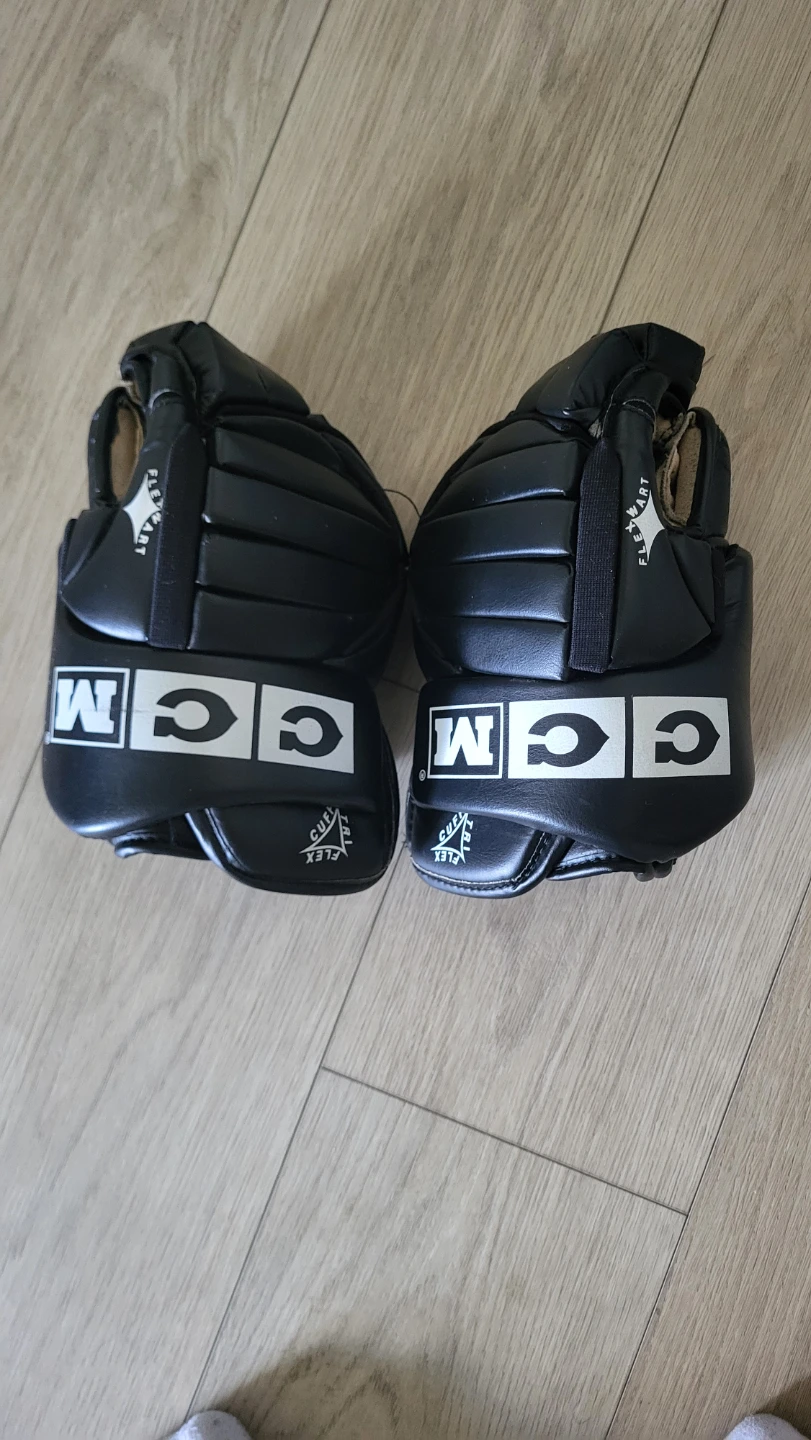 CCM HG 420 Hockey Gloves - photo 2