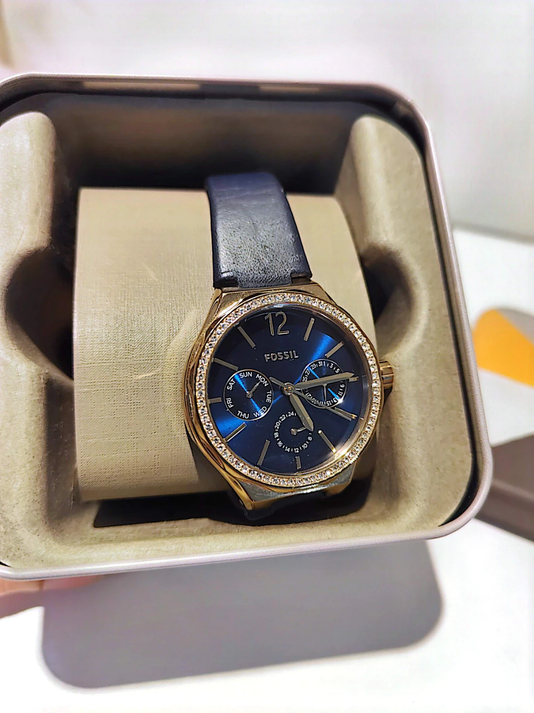 Fossil Women's Watch - Blue Dial, Gold Tone Case - photo 2