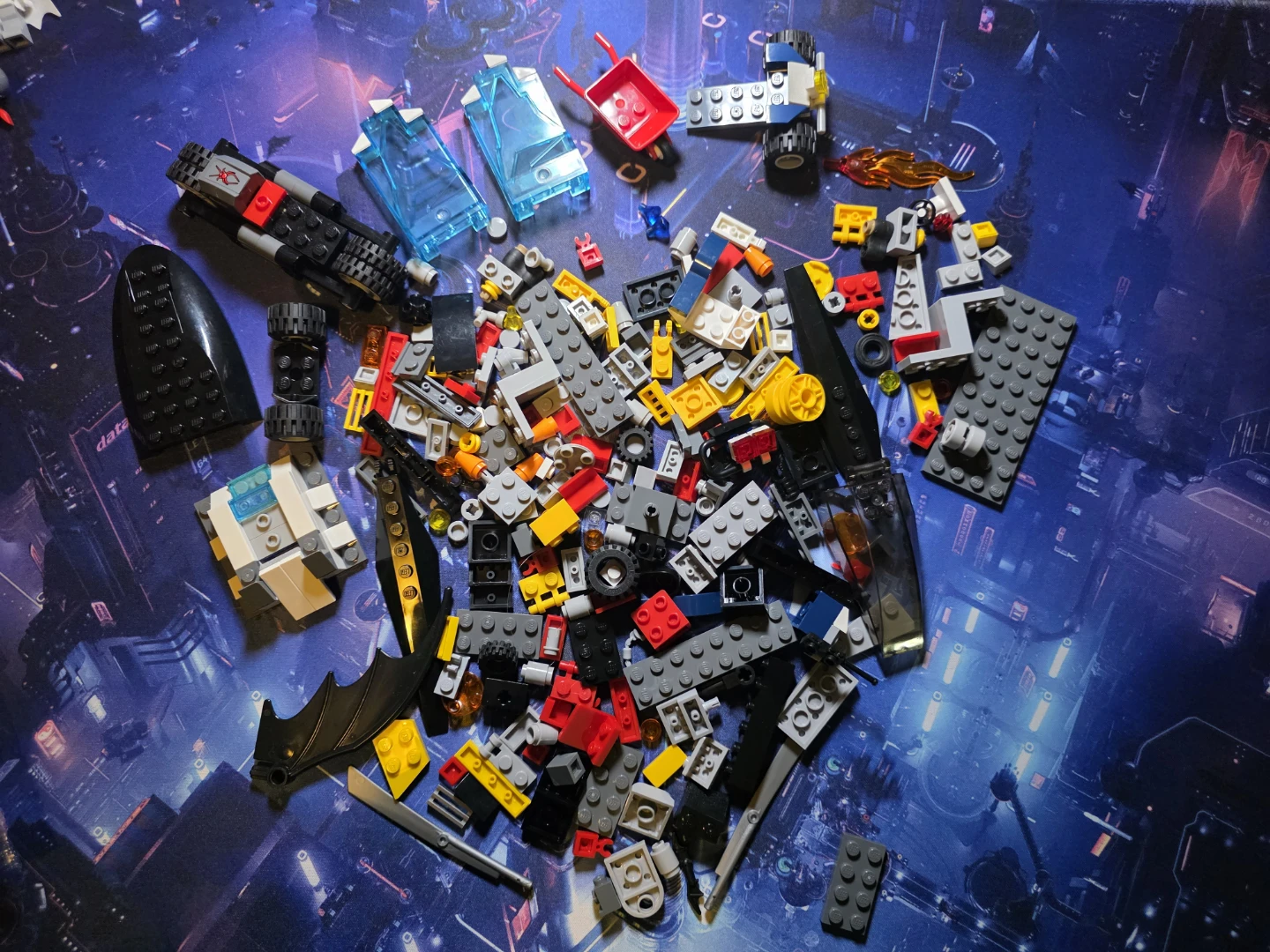 Assorted LEGO Lot - photo 2