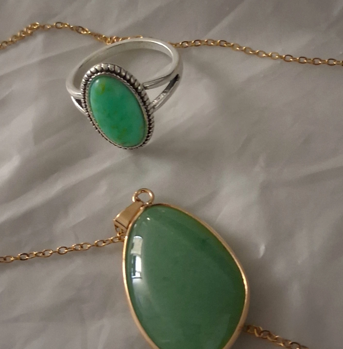 Green Stone Pendant Necklace and Ring Set