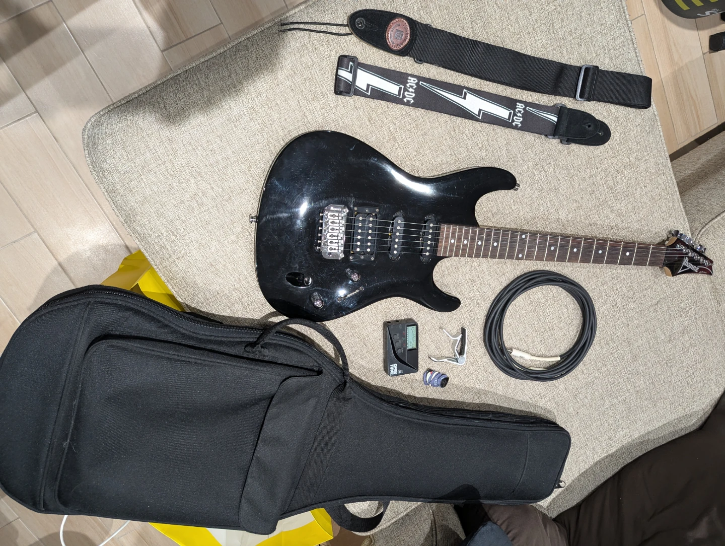 Ibanez sa 160 and Fender Mustang amp