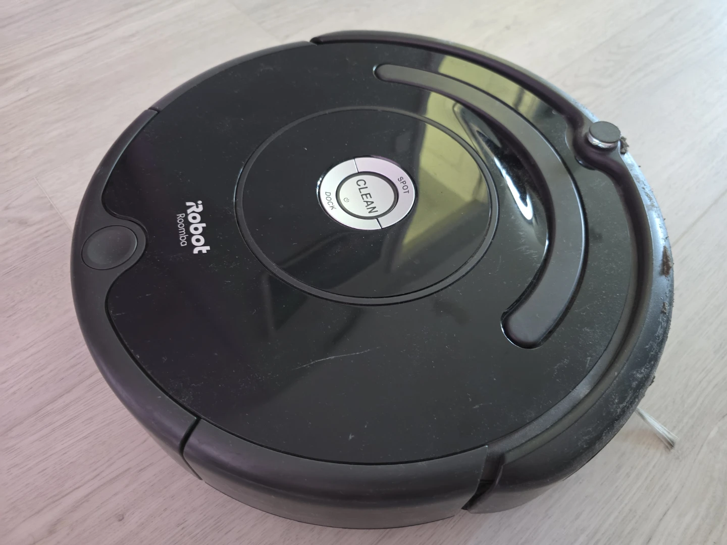 iRobot Roomba Robotic Vacuum Cleaner - photo 2