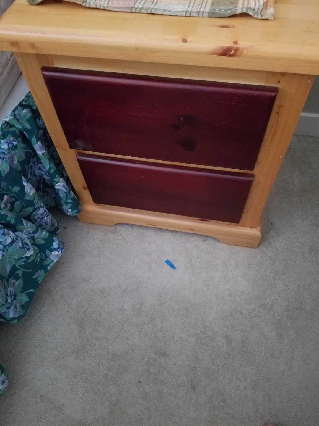King bed with side table - photo 4