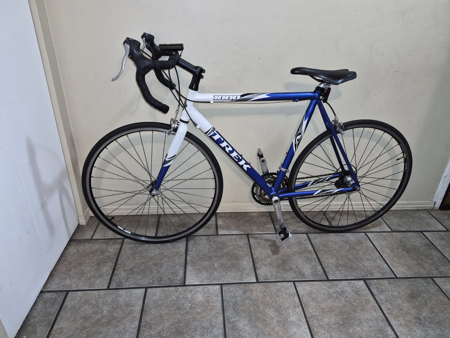 Trek 1000 Road Bike - photo 3