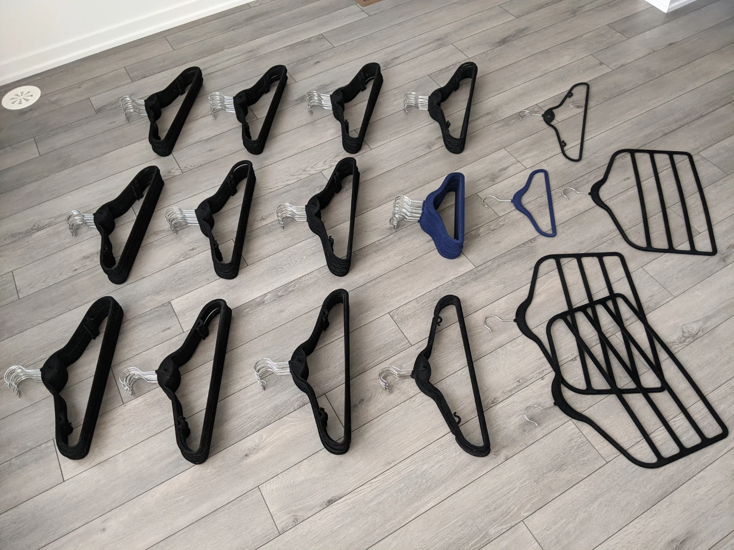 Velvet Clothes Hangers Bundle - photo 3