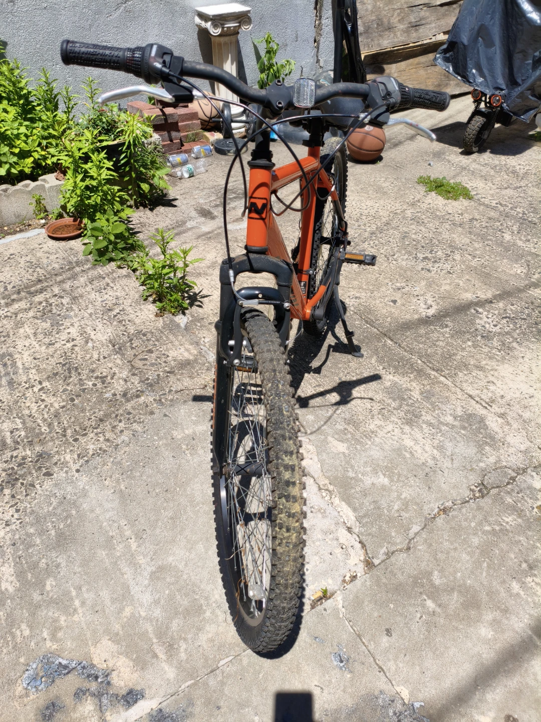 Orange GIANT FUGE Mountain Bike