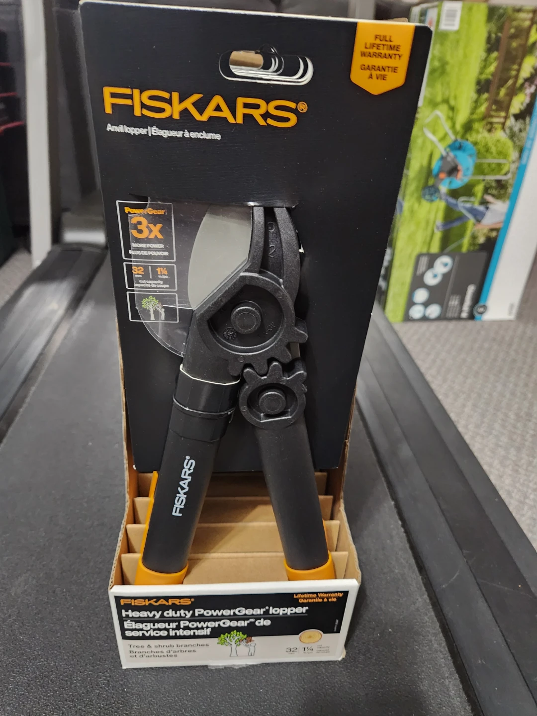 Fiskars PowerGear Lopper - Tree & Shrub Branches