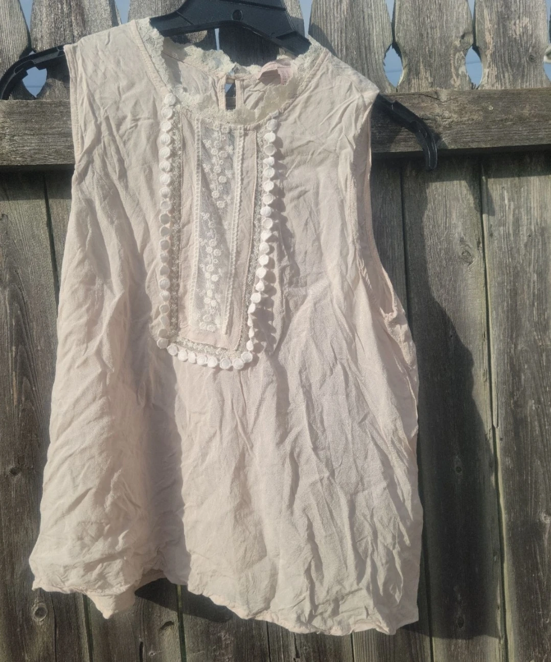 Forever 21 Women's Sleeveless Lace Trim Blouse