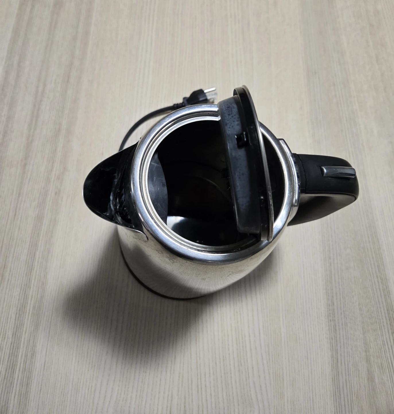 Stainless Steel Electric Kettle - photo 2