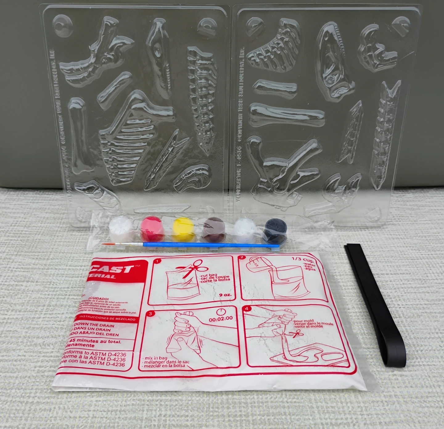 SMITHSONIAN DINOSAUR MOLD & PAINT “NON-TOXIC” CRAFT KIT - photo 2