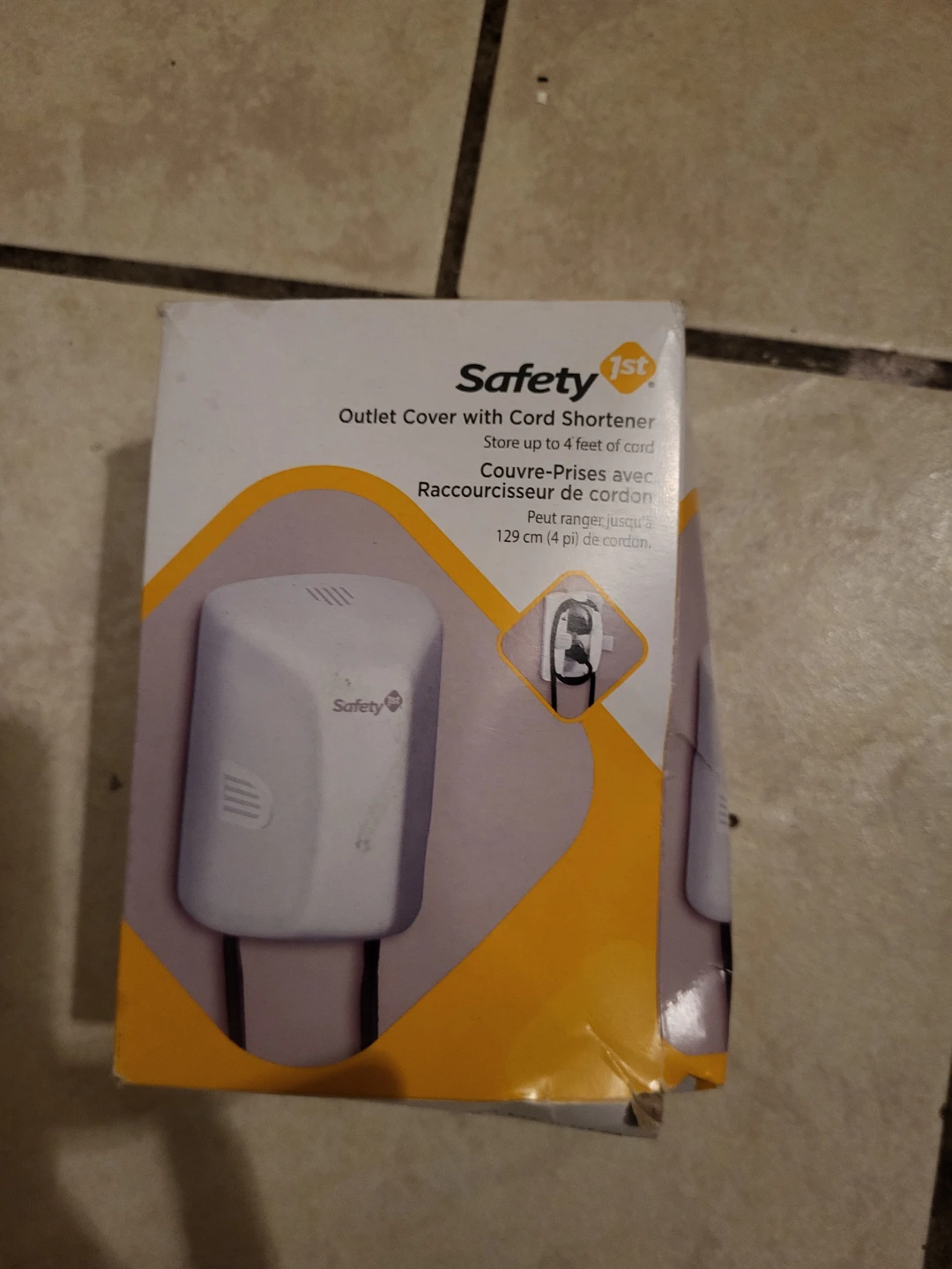 ⚽️ Safety 1st Outlet Cover with Cord Shortener