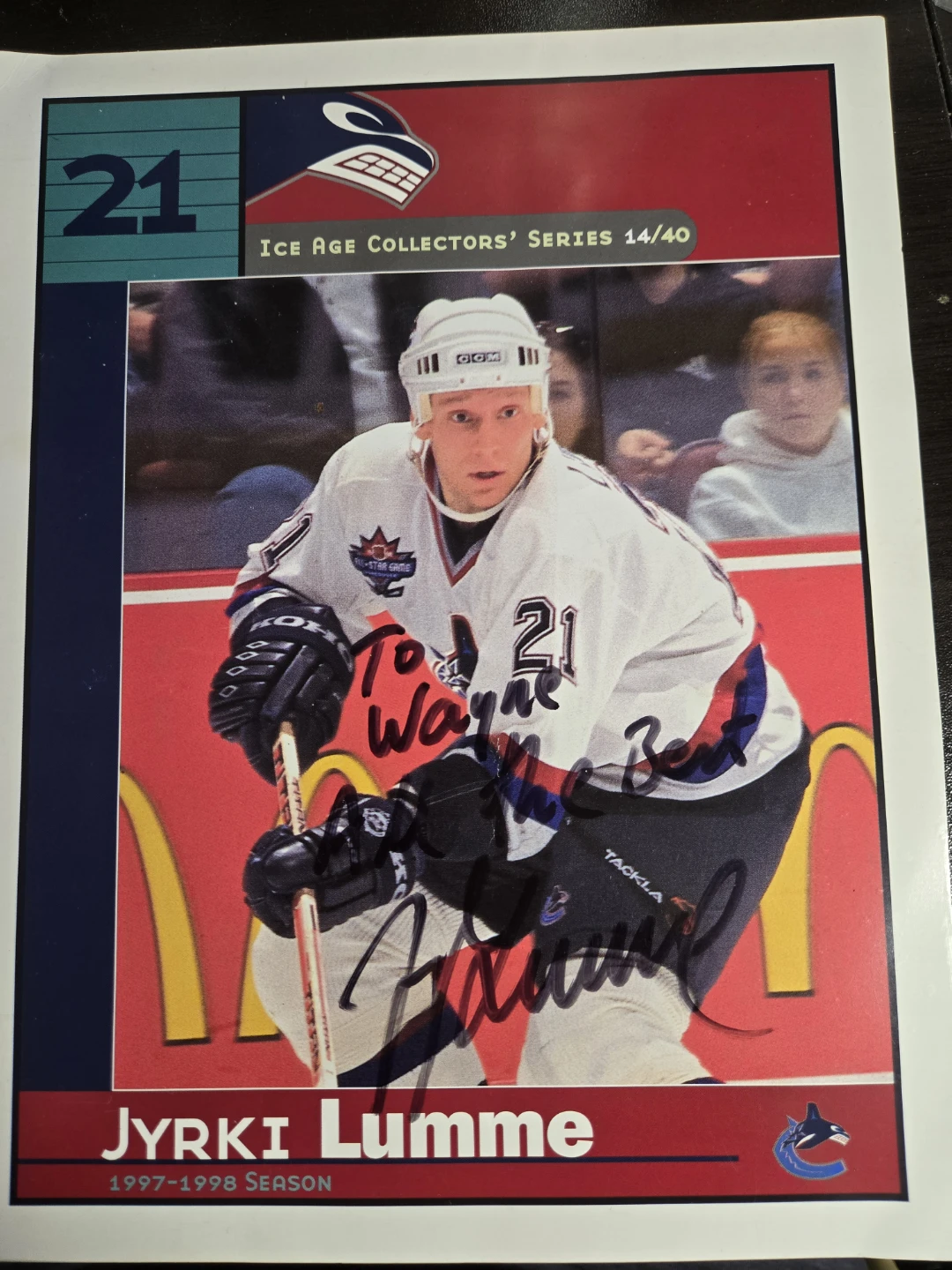 Signed Jyrki Lumme 1997-1998 Hockey Card