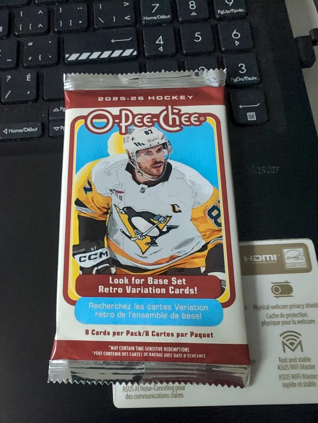 O-Pee-Chee 2025-26 Hockey Card Pack