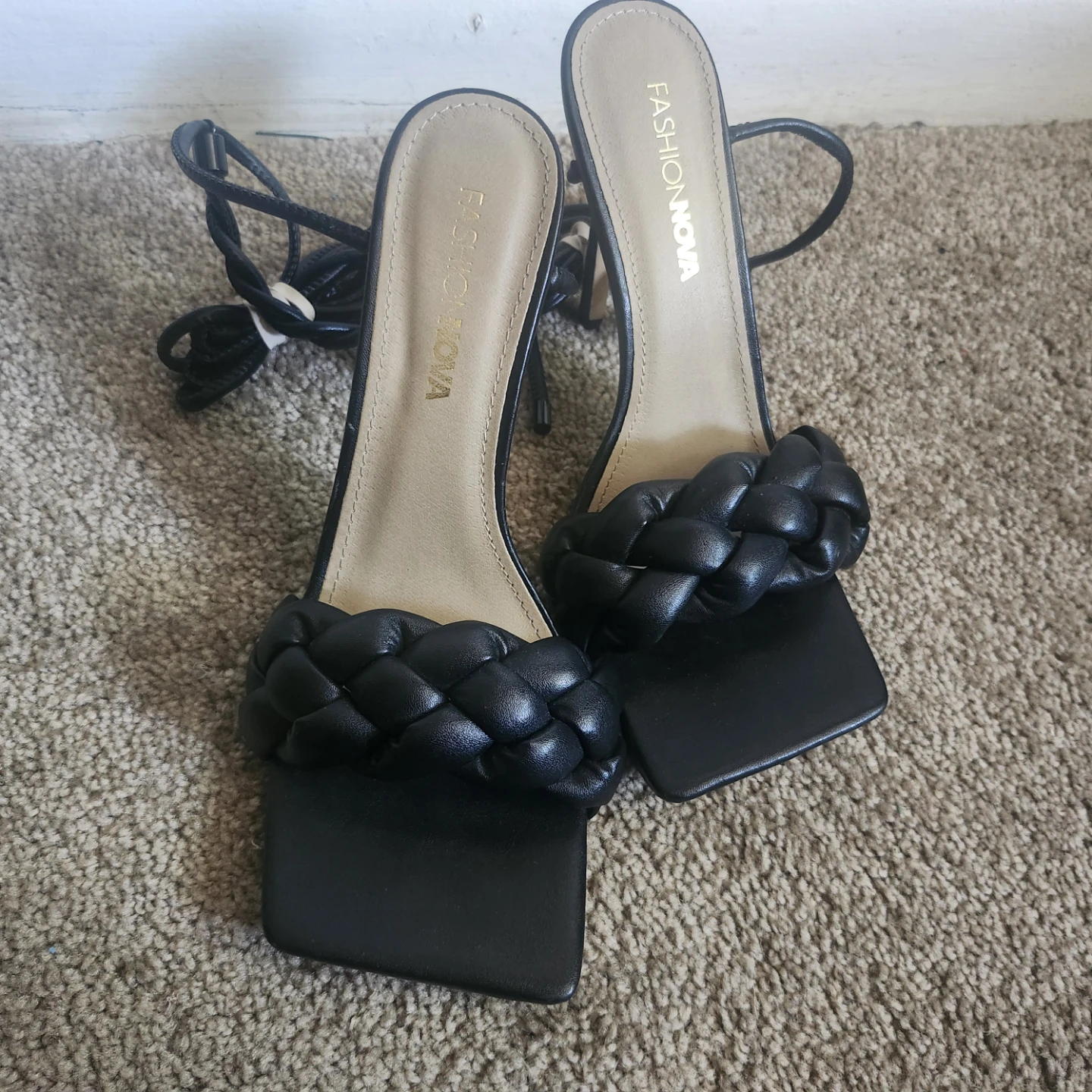 WOMEN SANDALS