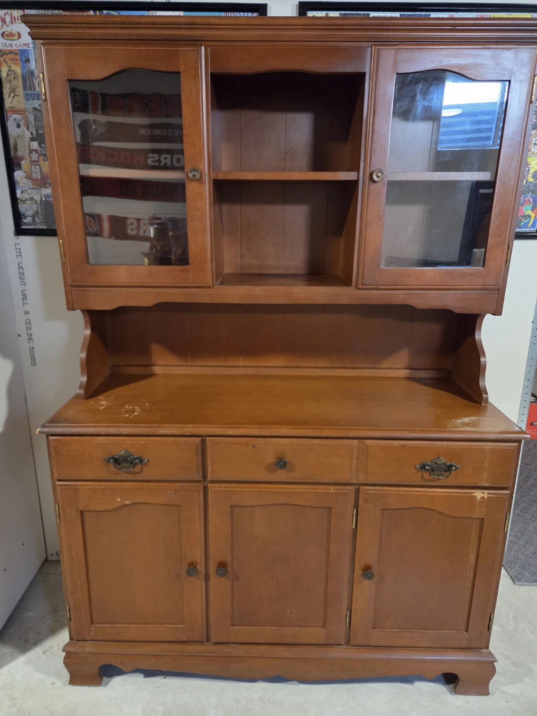 Buffet and hutch