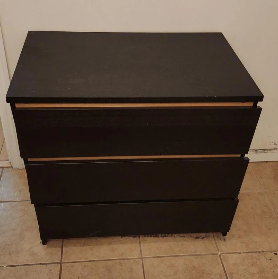 Black 3-Drawer Dresser