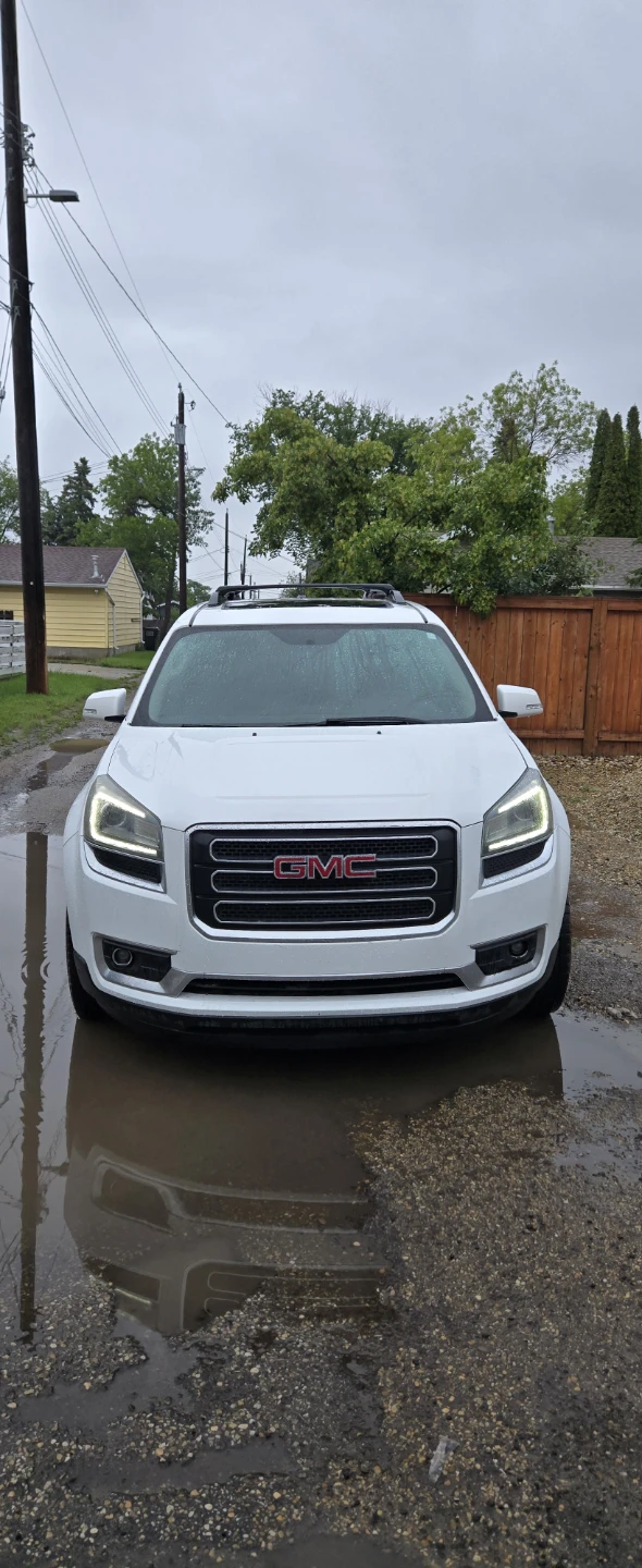 White 2016 GMC Acadia SUV
