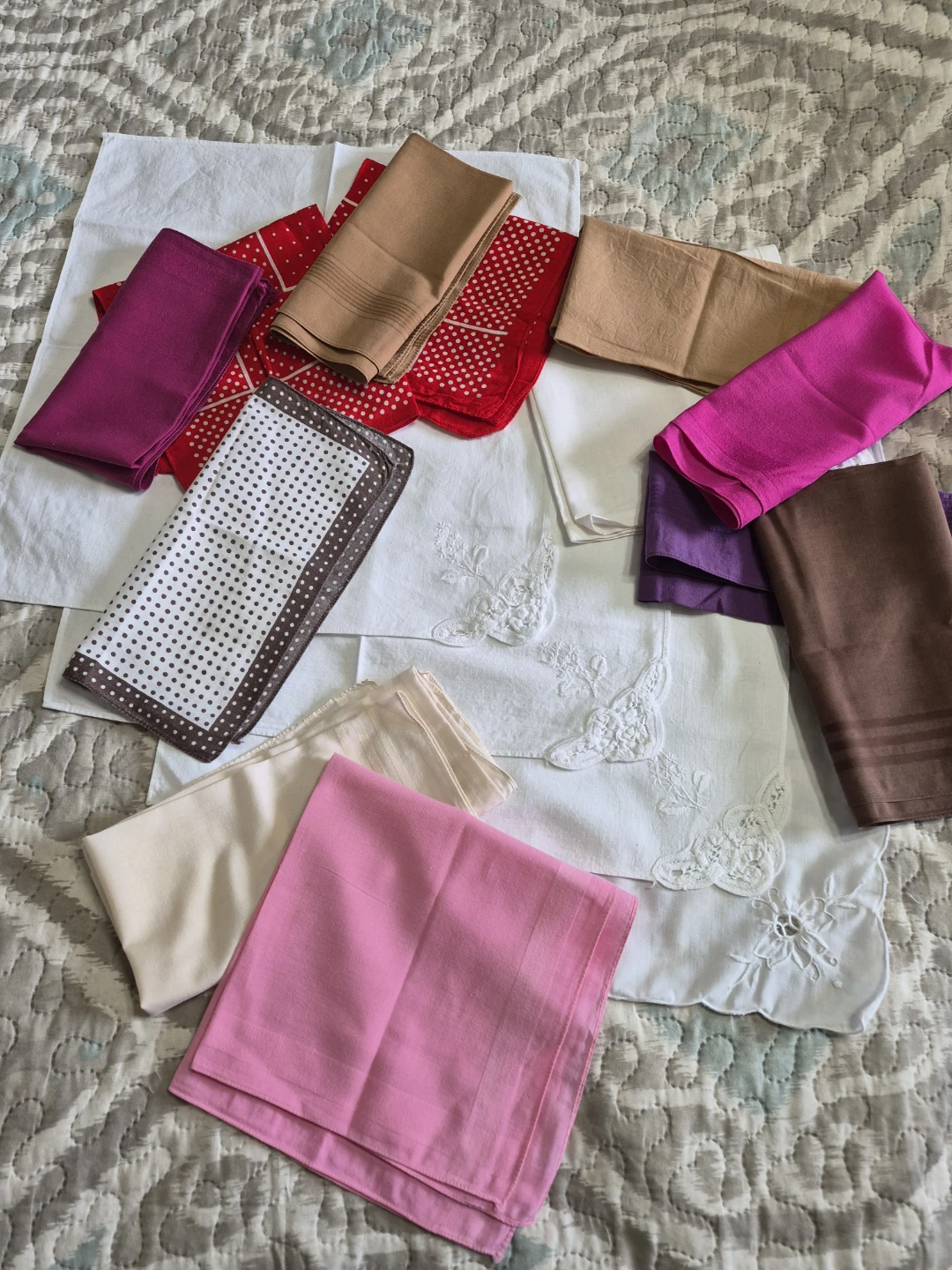 Mix Misc Lot of 15 Vintage Linens, Cottons, Doilies..