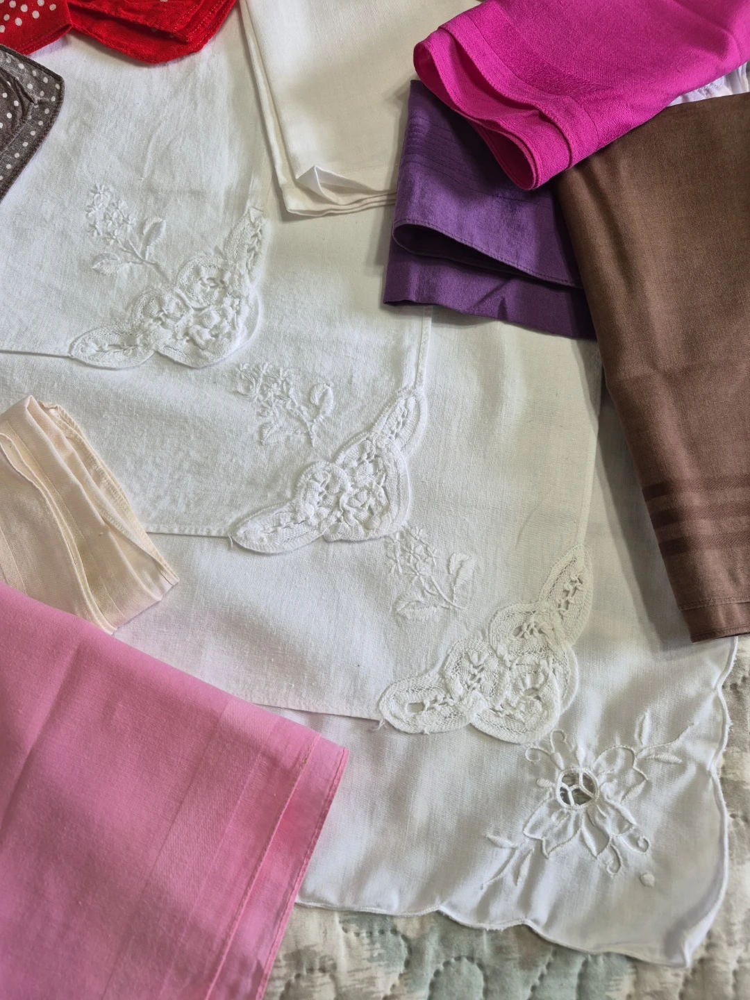 Mix Misc Lot of 15 Vintage Linens, Cottons, Doilies.. - photo 2