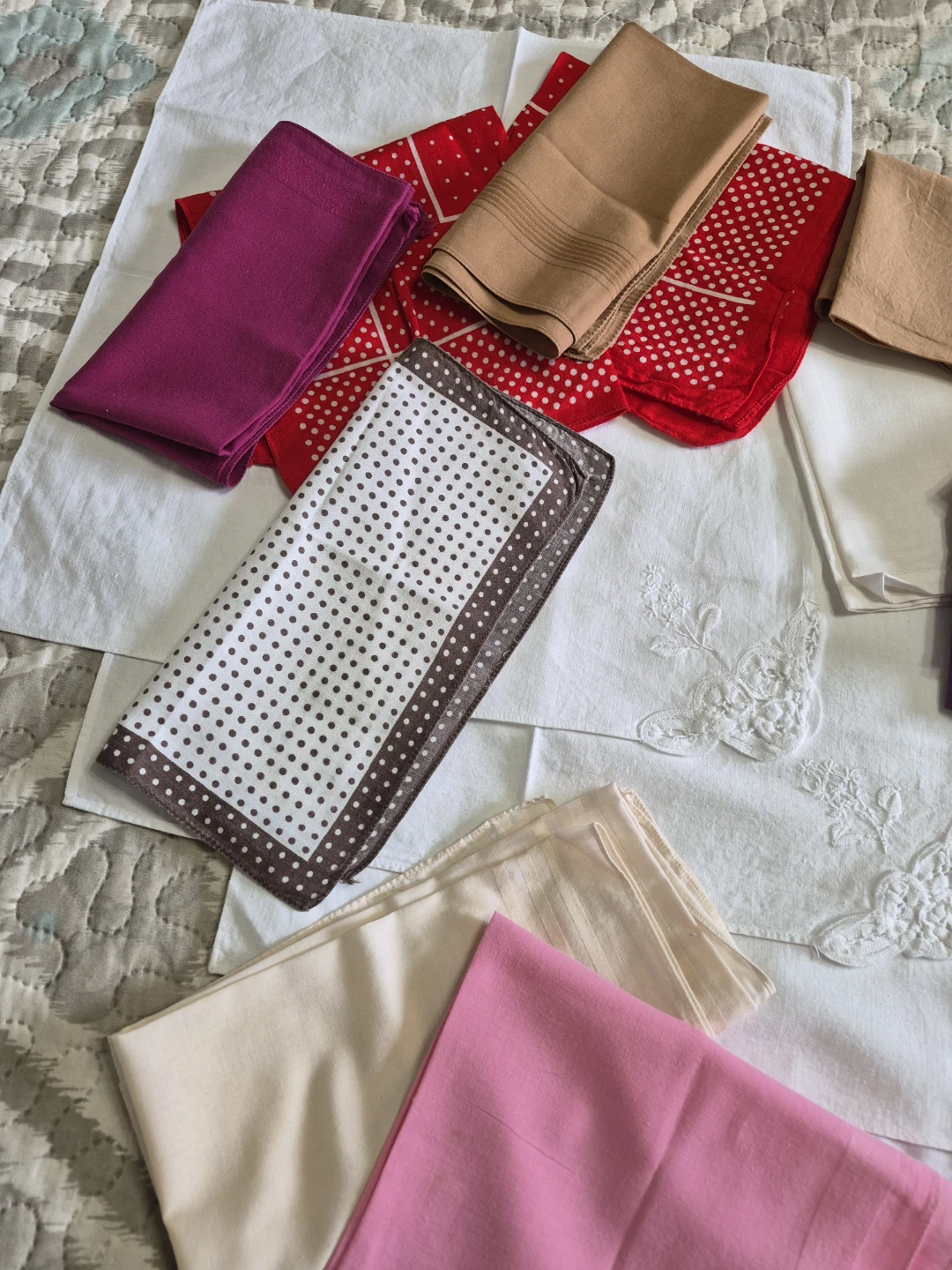 Mix Misc Lot of 15 Vintage Linens, Cottons, Doilies.. - photo 3
