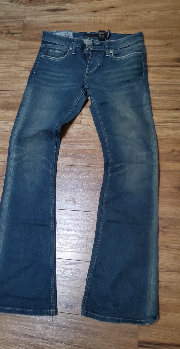 Beautiful Jeans excellent conditions  $25 size 9/10 and 10 -11 - photo 4
