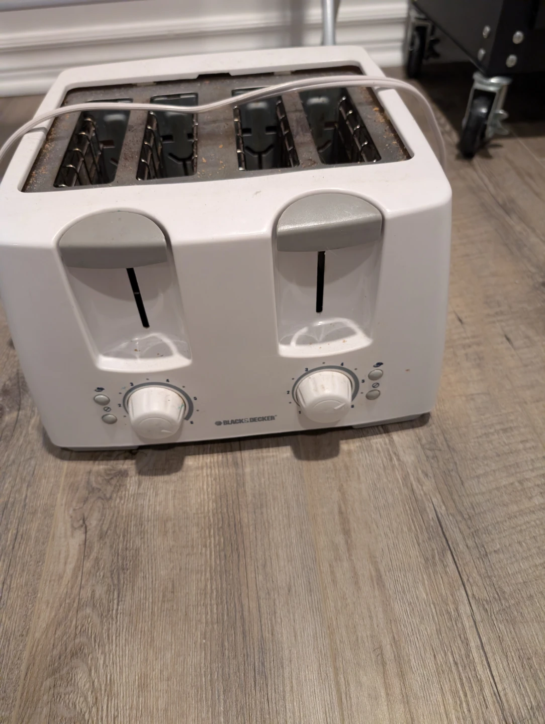 Black+Decker 4-Slice Toaster - photo 2