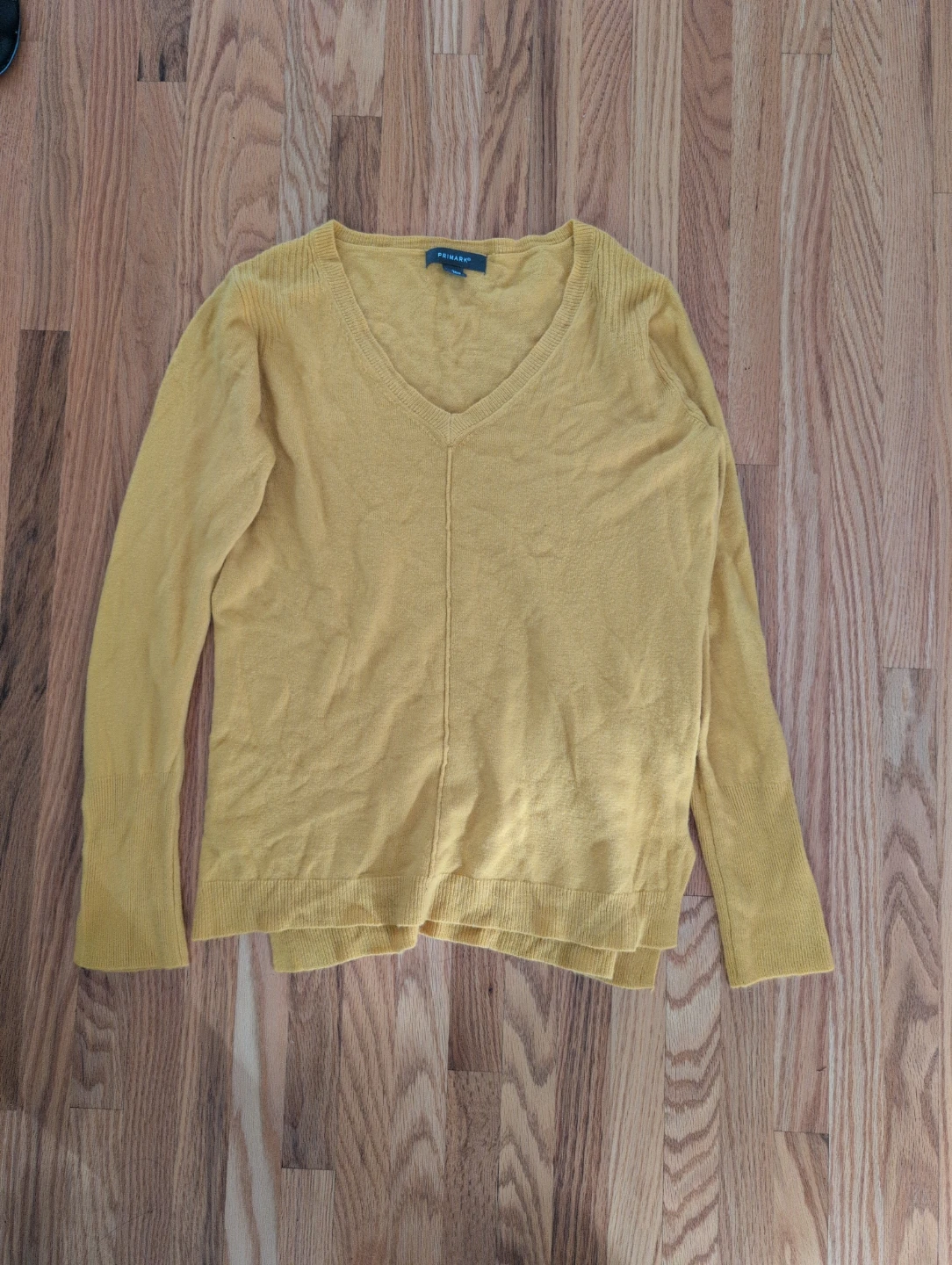 Primark Yellow V-Neck Sweater ⚽