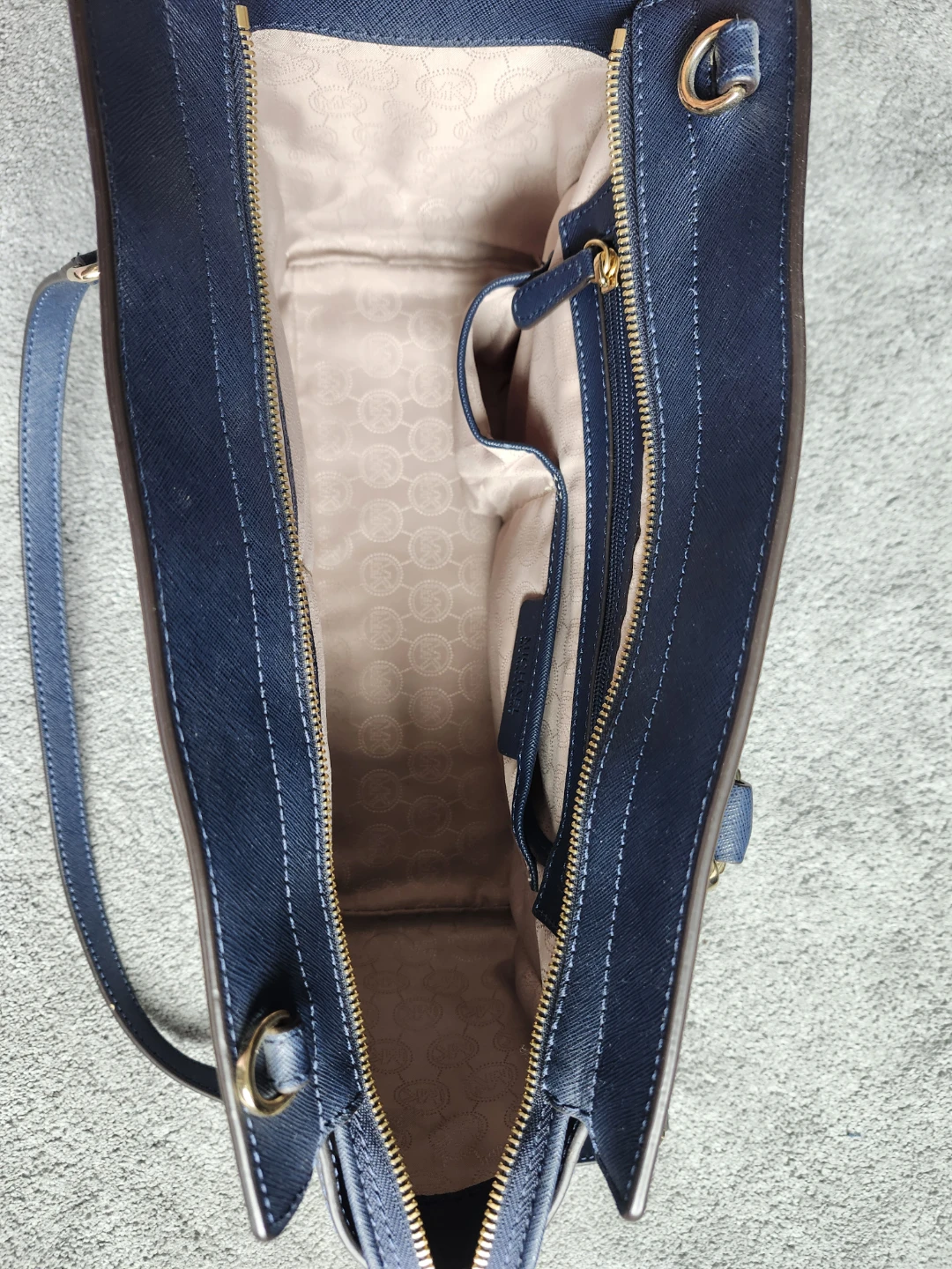 Michael Kors Navy Leather Tote Bag - photo 3