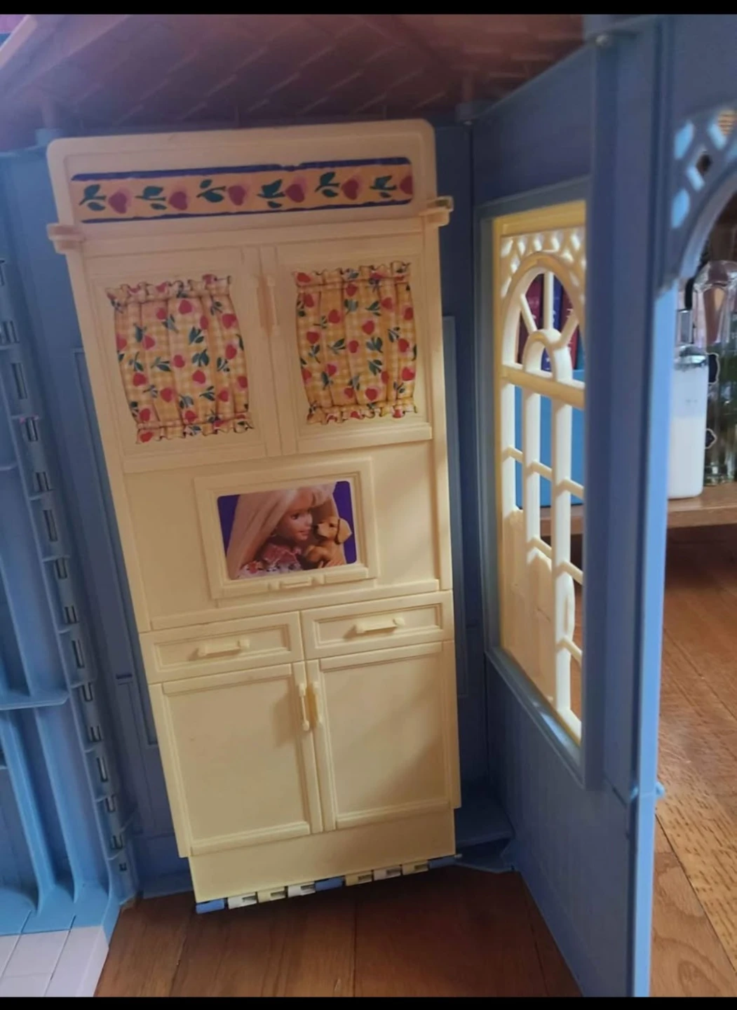 Vintage 1998 Barbie Folding Cottage + 1998 Barbie Riding Stable - photo 2