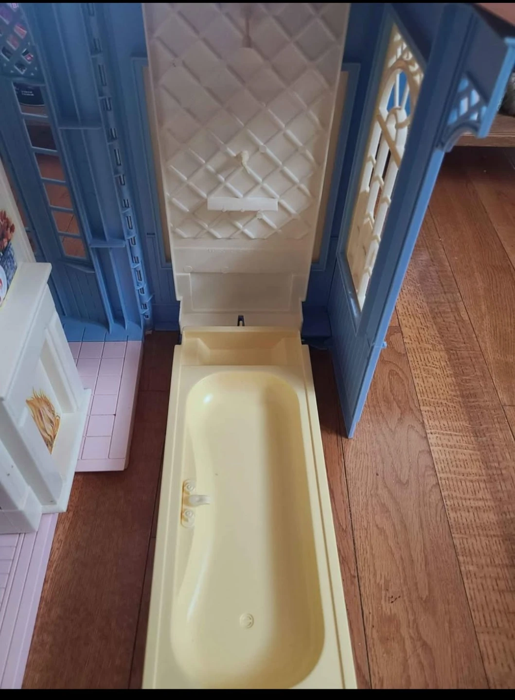 Vintage 1998 Barbie Folding Cottage + 1998 Barbie Riding Stable - photo 5