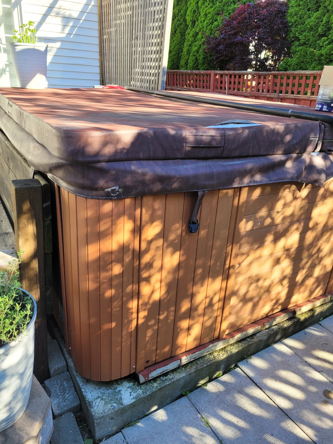 FREE Hot Tub - photo 2