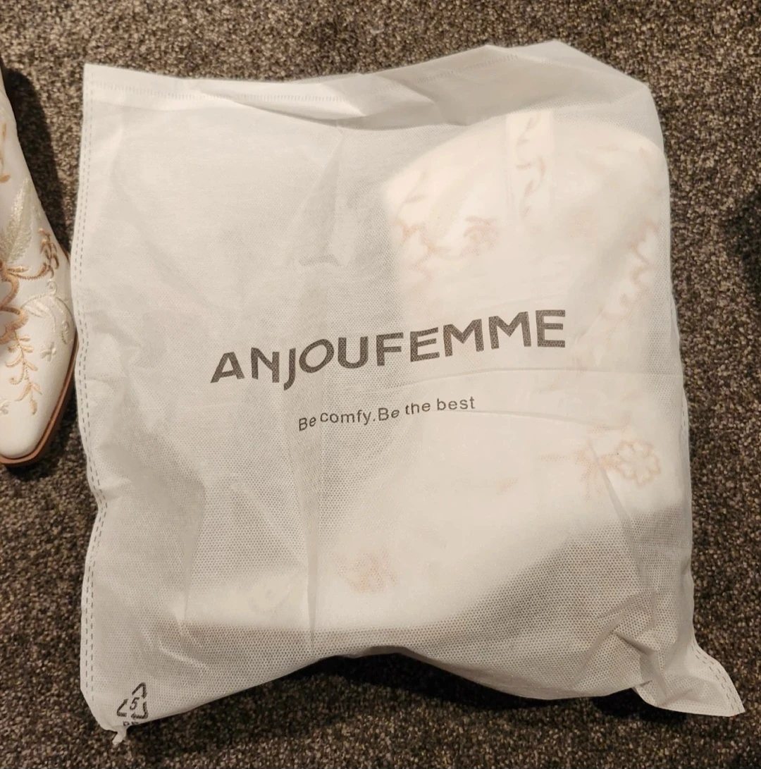 Anjoufemme Embroidered White Cowboy Boots - photo 3