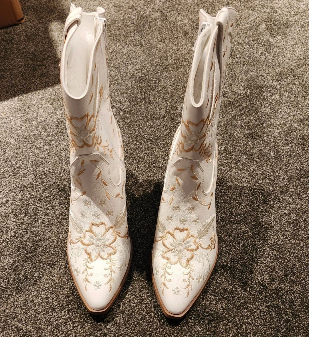 Anjoufemme Embroidered White Cowboy Boots - photo 4