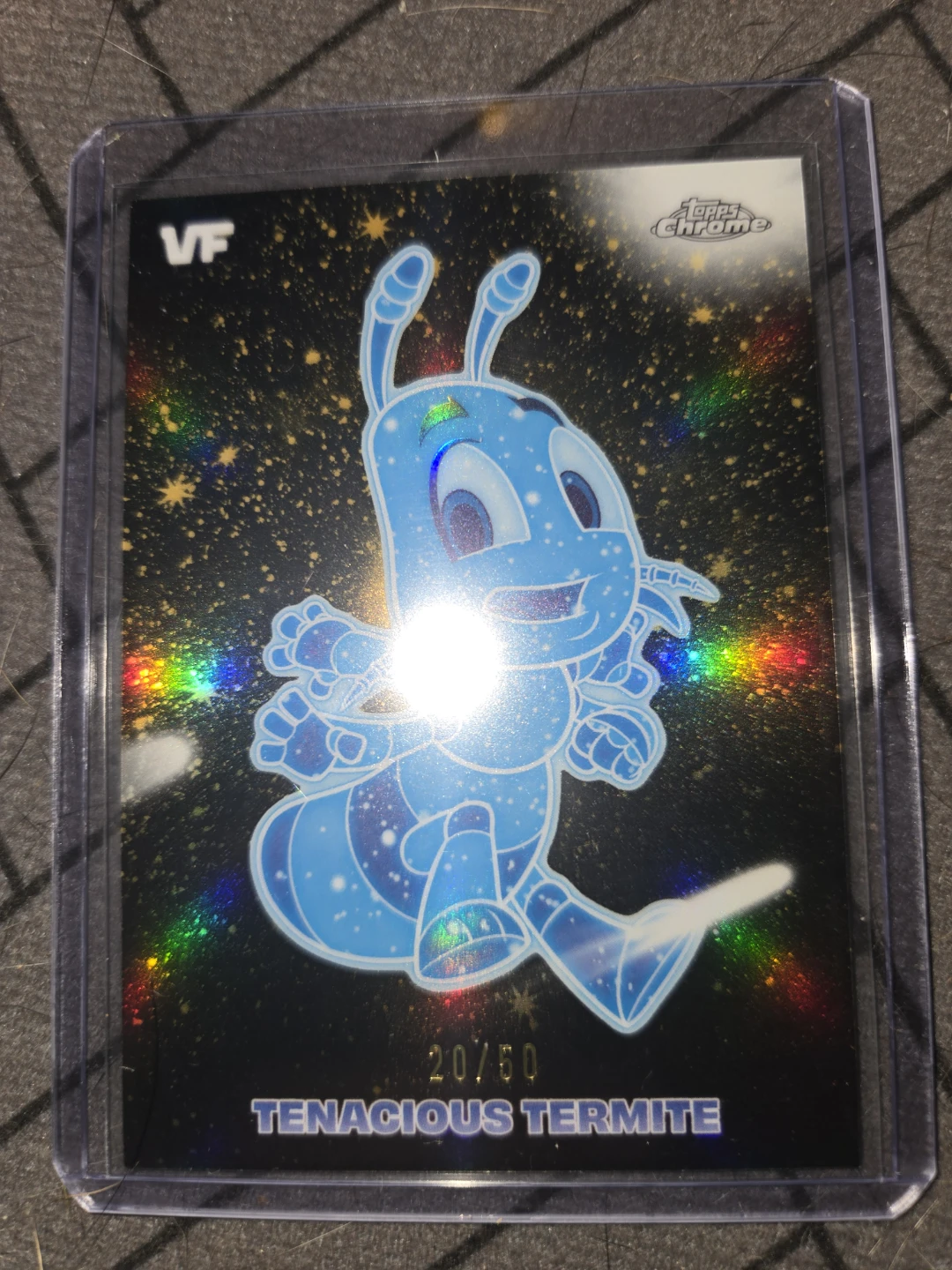 2026 Topps VeeFriends Chrome Tenacious Termite  20/50 Stl Haze - photo 3