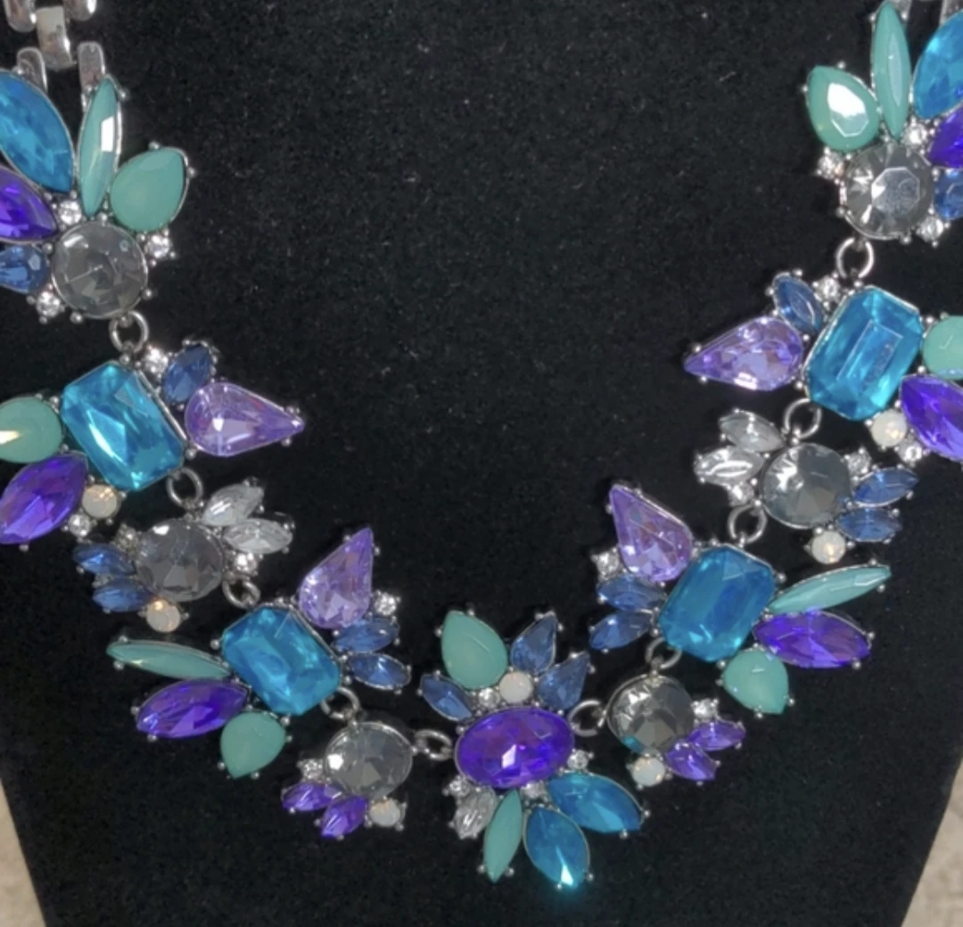 Statement Necklace and Earrings Set - photo 4